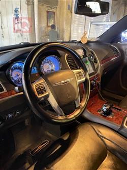 کرایسلەر 300